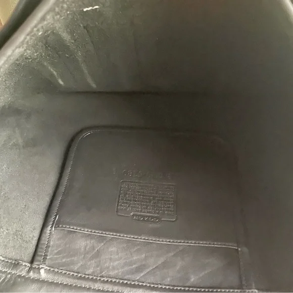 90’s Coach Black Leather Messenger Bag - Picture 7 of 8